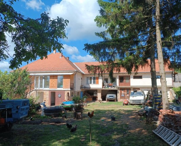 Ház-családi ház eladó – 7 szoba – Szokolya
