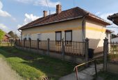 Ház-családi ház eladó – 3 szoba – Kőtelek