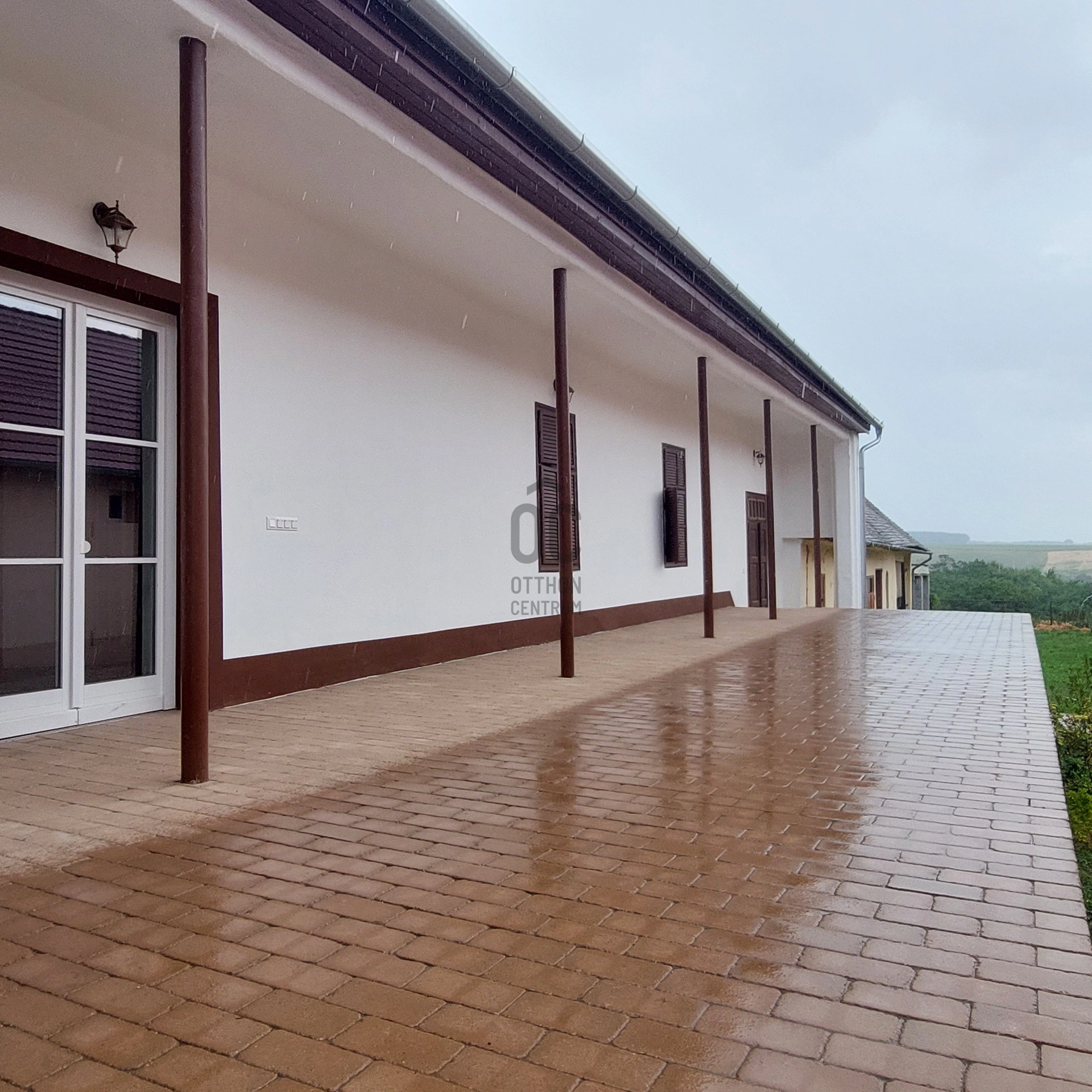 Ház-családi ház eladó – 5 szoba – Véménd