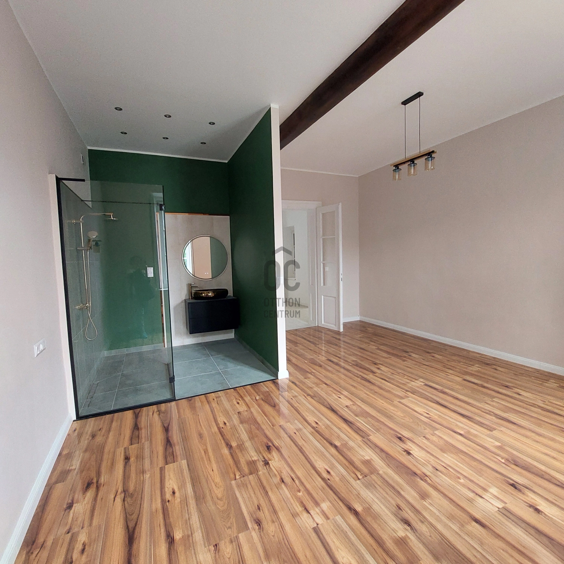 Ház-családi ház eladó – 5 szoba – Véménd