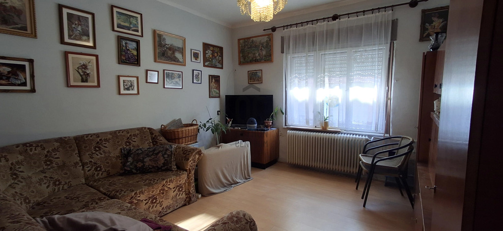 Ház-családi ház eladó – 4 szoba – Pécs