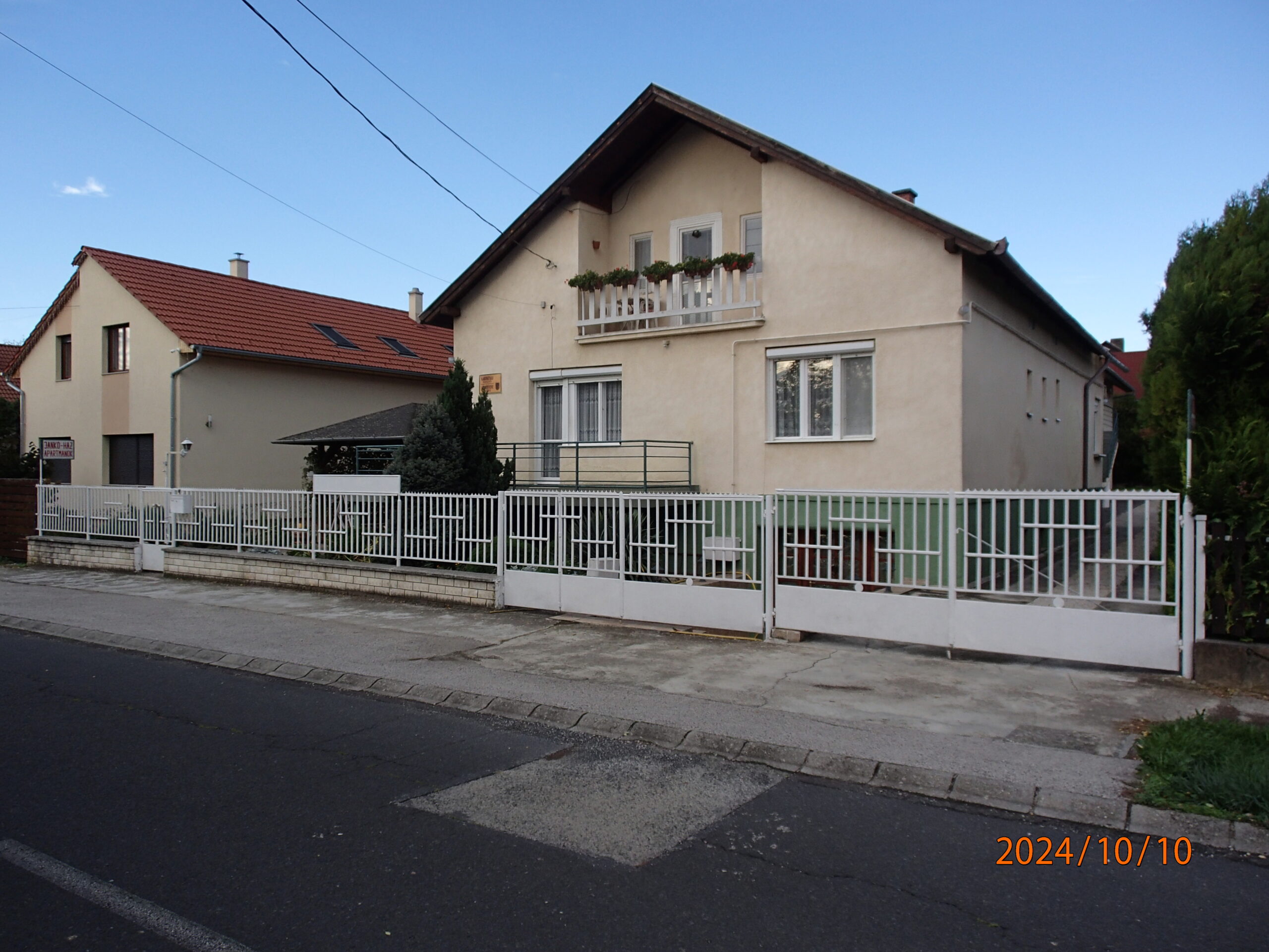 Ház-családi ház eladó – 10 szoba< – Zalakaros