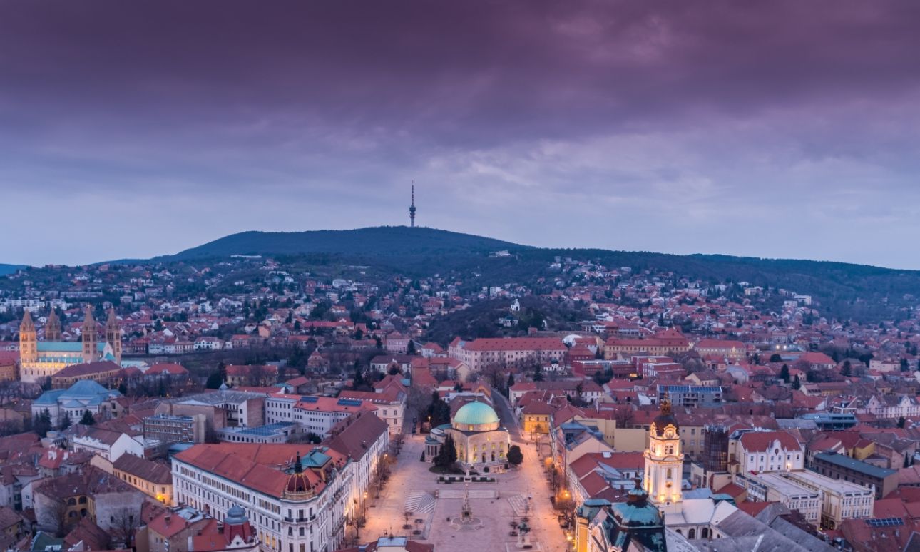 Ház-családi ház kiadó – 6 szoba – Pécs