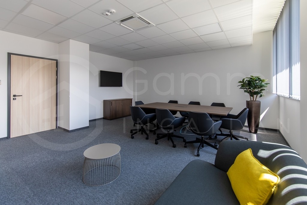 Iroda-üzlet-vendéglátóegység kiadó közvetítőtől – Miskolc