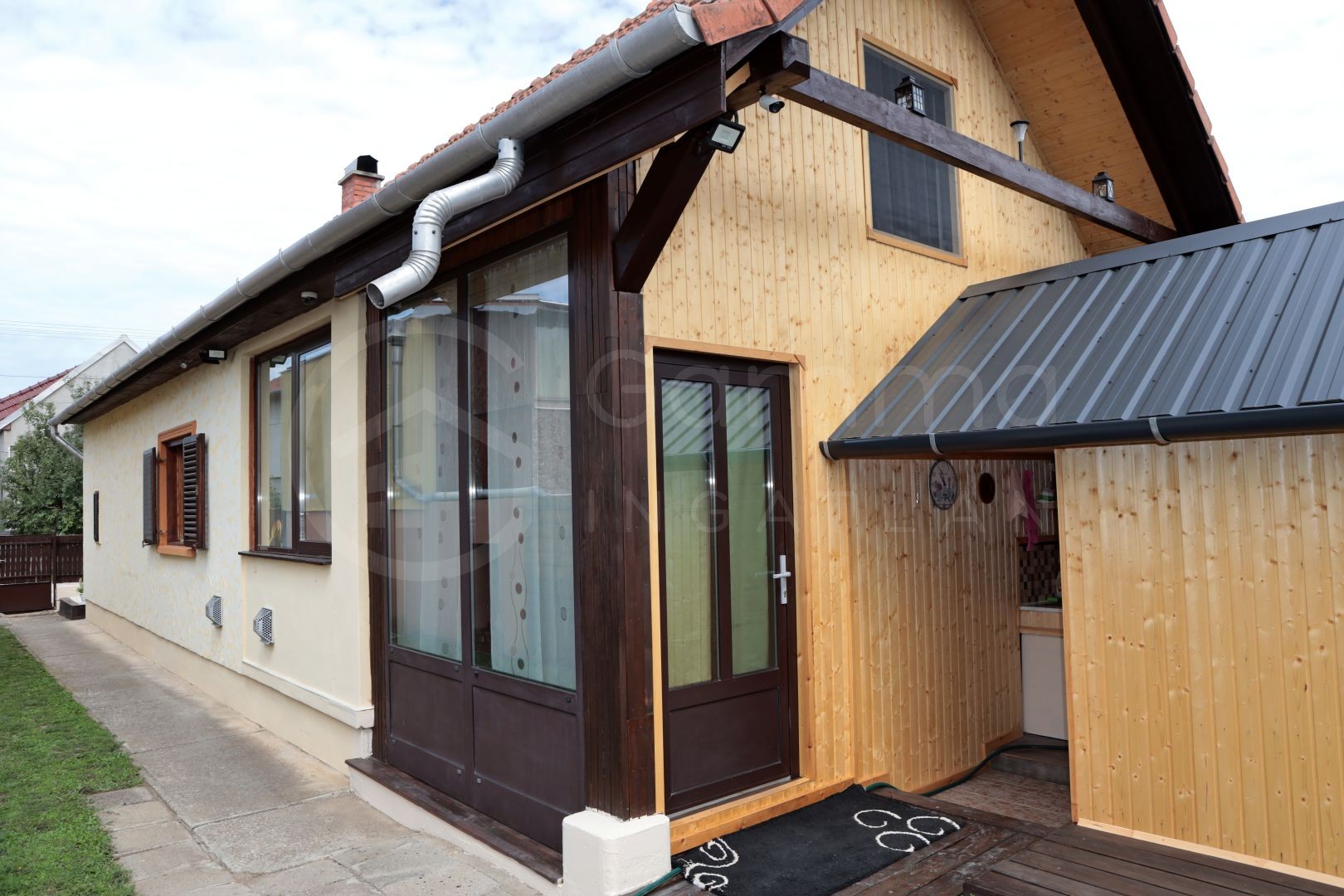 Ház-családi ház eladó – 4 szoba – Sajószöged