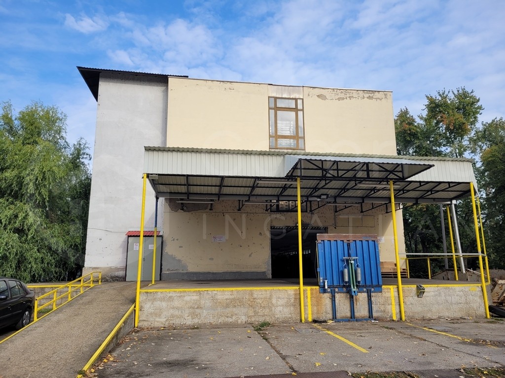 Ipari ingatlan-raktár-csarnok eladó közvetítőtől – Tiszaújváros