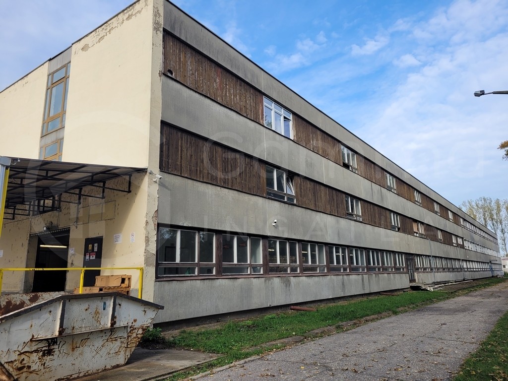 Ipari ingatlan-raktár-csarnok eladó közvetítőtől – Tiszaújváros