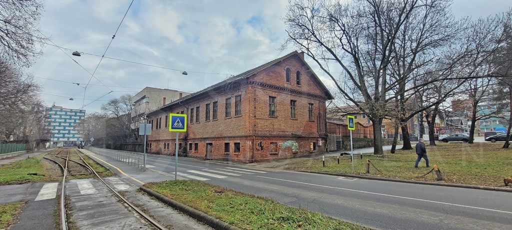 Ipari ingatlan-raktár-csarnok eladó közvetítőtől – Miskolc