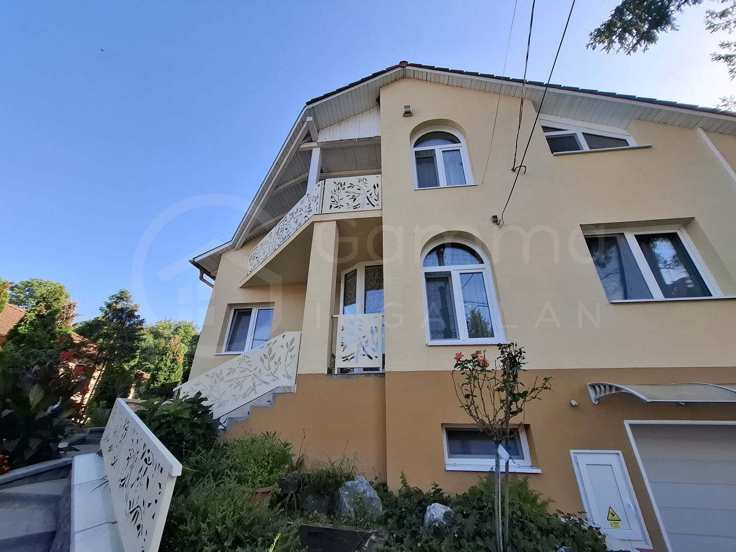 Ház-családi ház eladó – 6 szoba – Miskolc