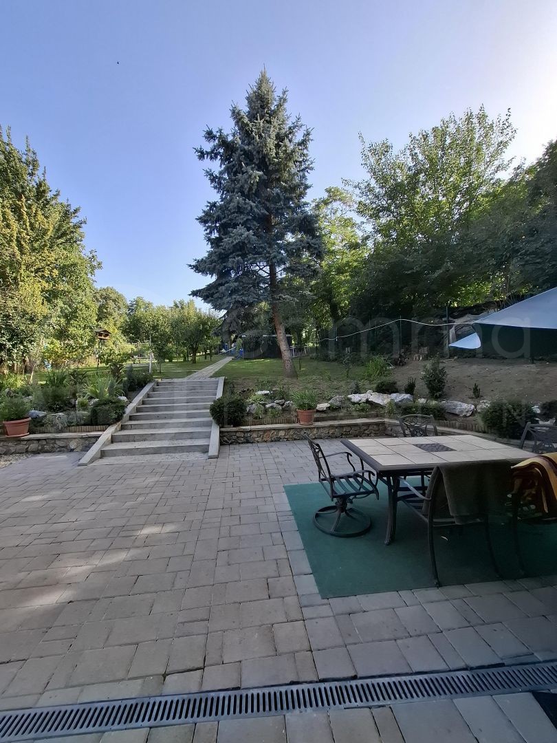 Ház-családi ház eladó – 6 szoba – Miskolc