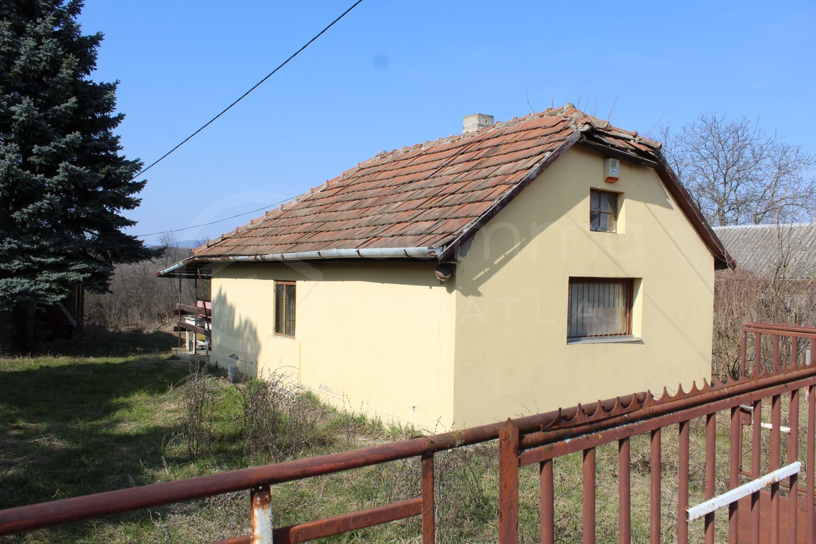 Föld-hétvégi telek-kert eladó közvetítőtől – Nyékládháza