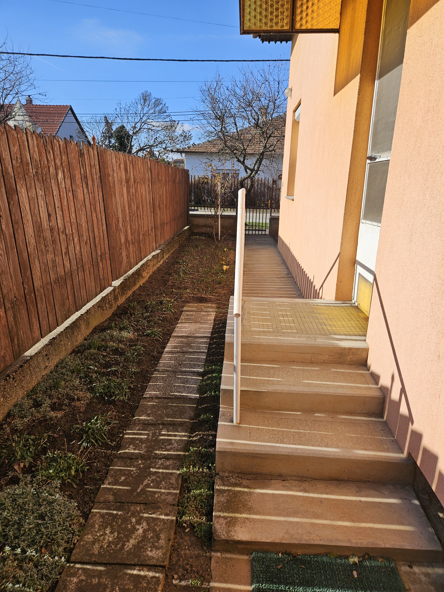 Ház-családi ház eladó – 6 szoba – Budapest XVIII.kerület