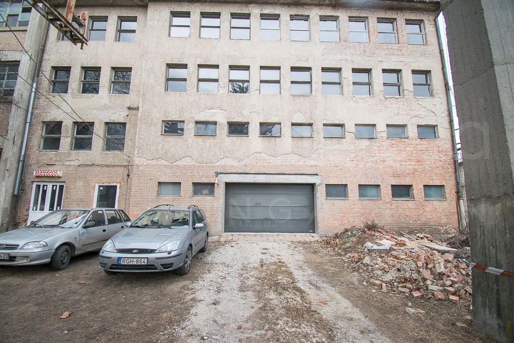 Ipari ingatlan-raktár-csarnok kiadó közvetítőtől – Miskolc
