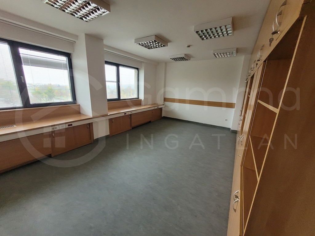 Iroda-üzlet-vendéglátóegység kiadó közvetítőtől – Miskolc