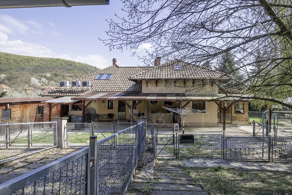 Ház-családi ház eladó – 6 szoba – Sajógalgóc