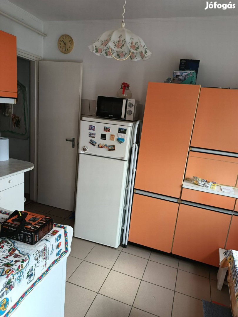 Ház-családi ház eladó – 2 szoba – Komárom