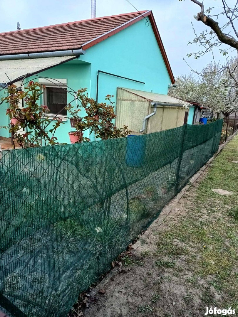 Ház-családi ház eladó – 2 szoba – Komárom