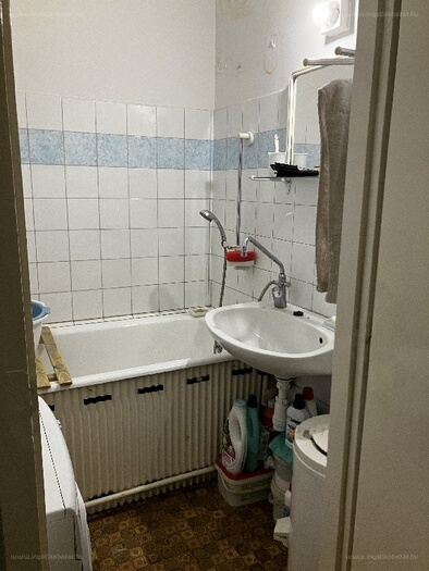 Lakás eladó – 2 szoba – Győr