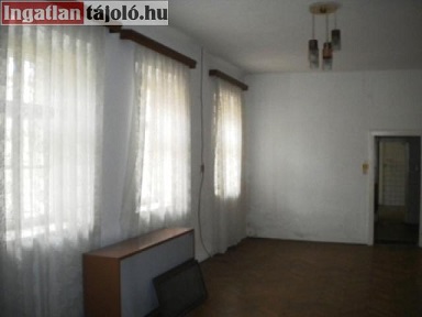 Ház-családi ház eladó – 4 szoba – Esztergom