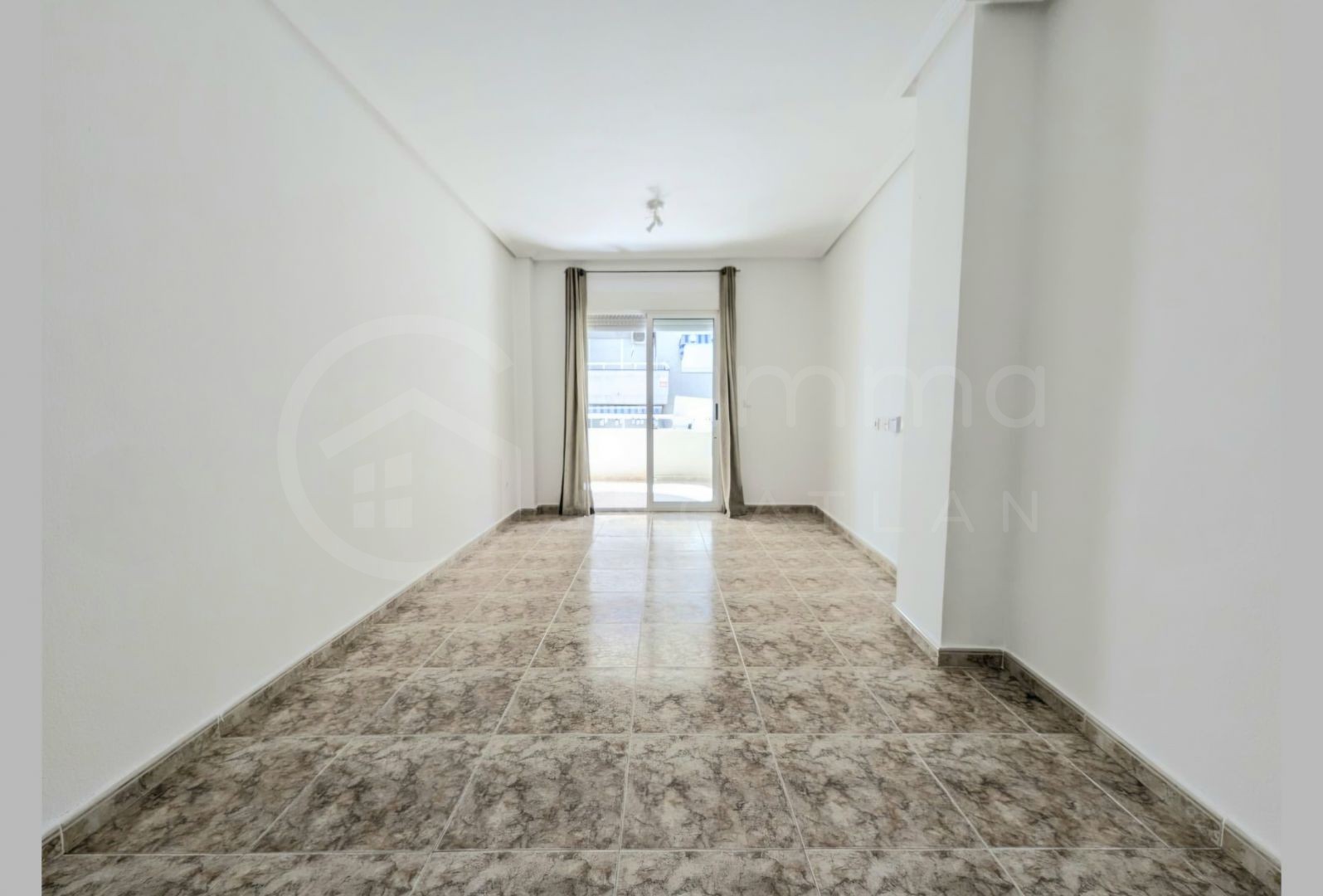 Lakás eladó – 3 szoba – Spanyolország