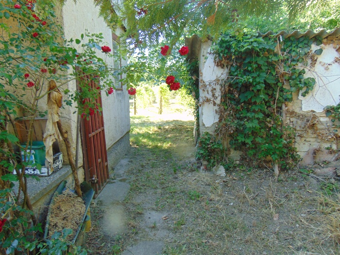Ház-családi ház eladó – 1 szoba – Győr
