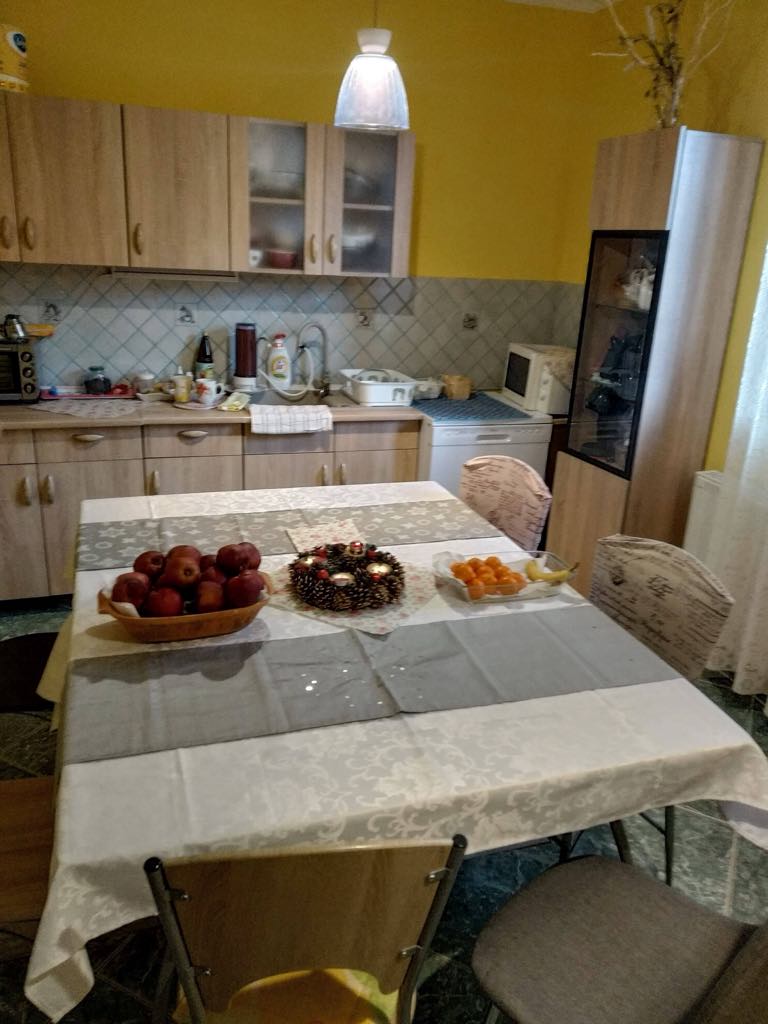 Ház-családi ház eladó – 5 szoba – Karád