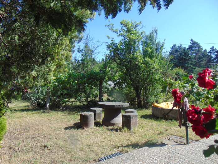 Ház-családi ház eladó – 1 szoba – Győr