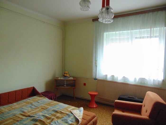 Ház-családi ház eladó – 3 szoba – Győr