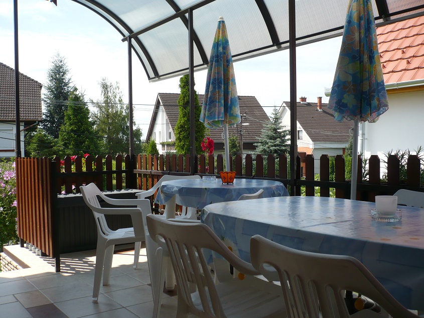 Ház-családi ház eladó – 7 szoba – Balatonlelle