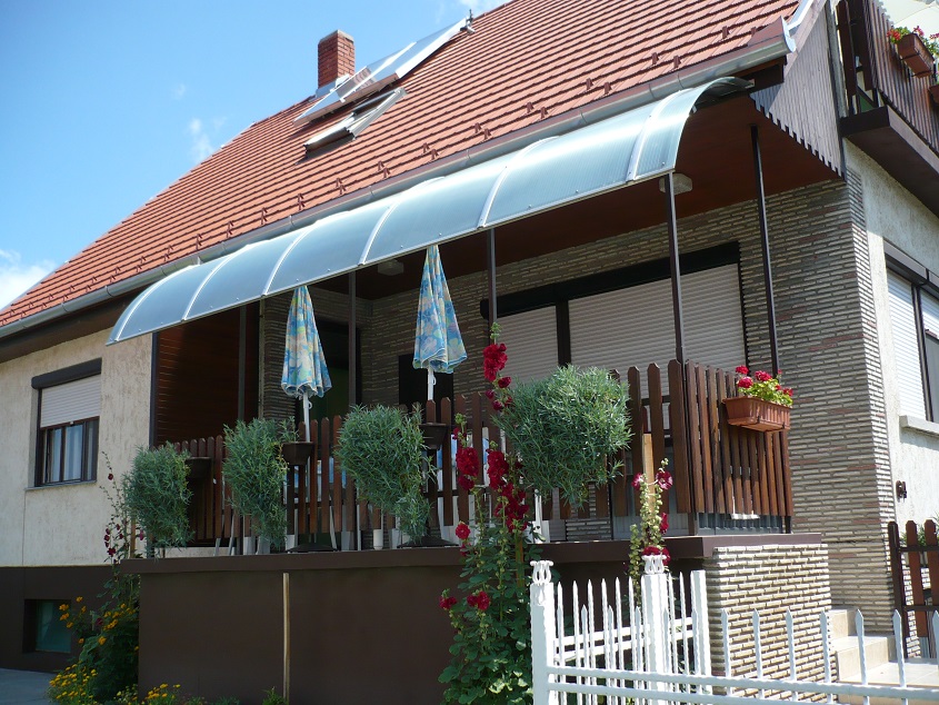 Ház-családi ház eladó – 7 szoba – Balatonlelle