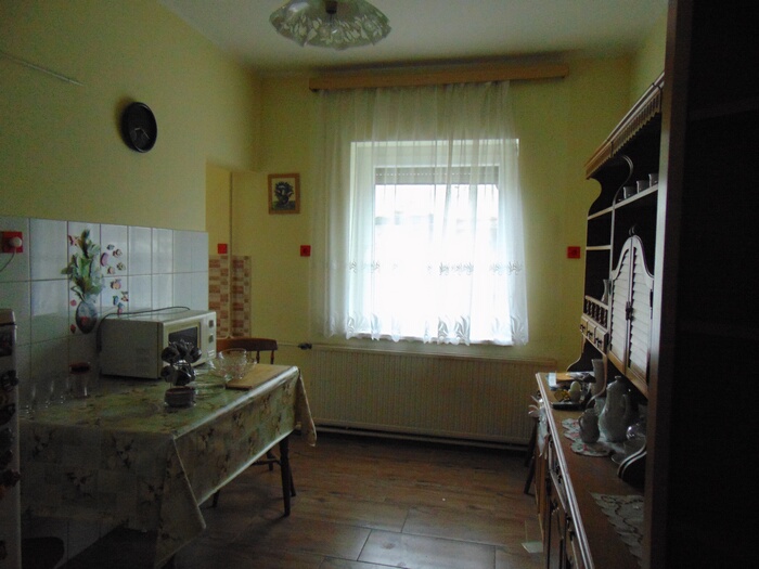 Ház-családi ház eladó – 3 szoba – Győr