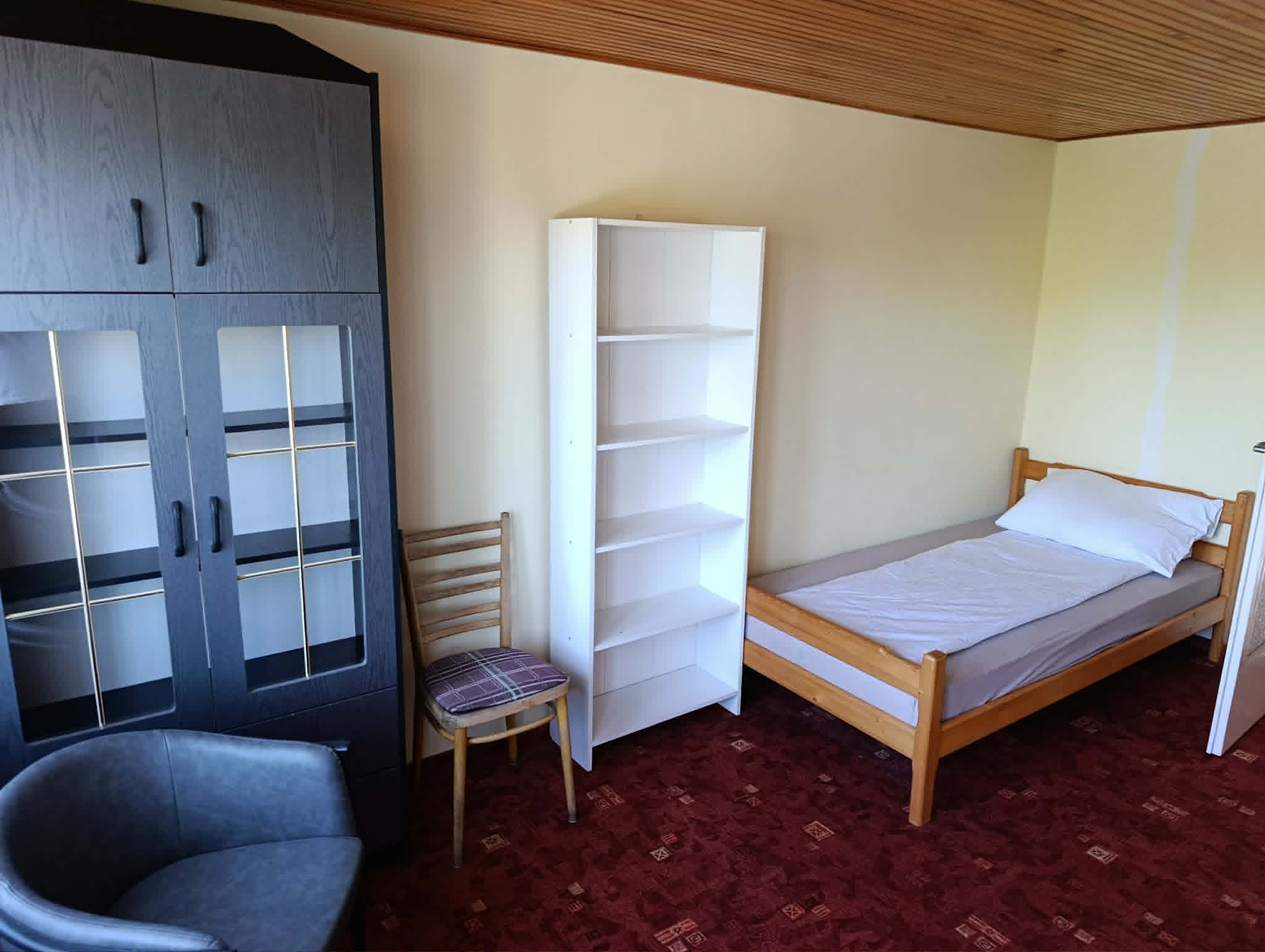 Ház-családi ház kiadó – 2 szoba – Balatonlelle
