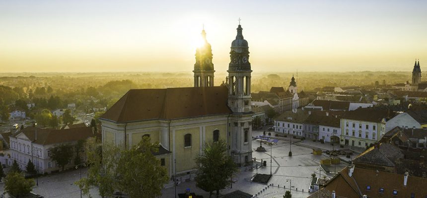 Ház-családi ház kiadó – 10 szoba< – Pápa