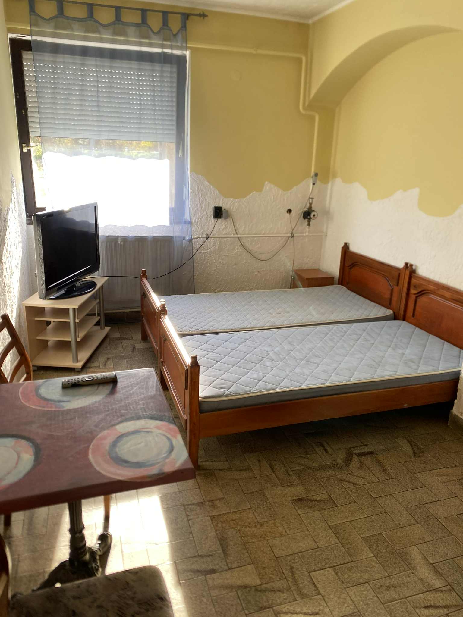 Ház-családi ház kiadó – 10 szoba< – Pápa