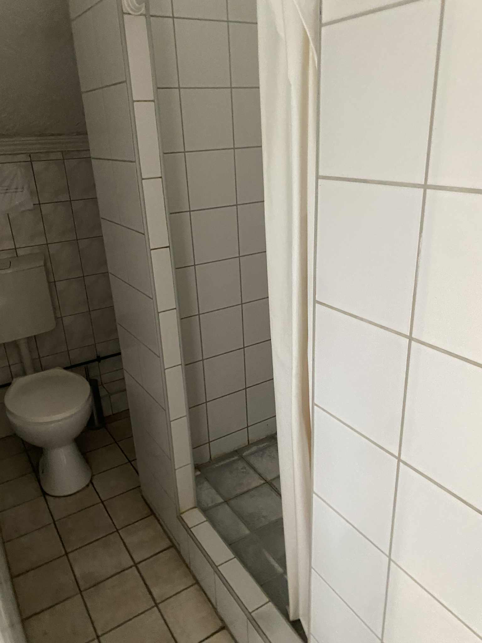 Ház-családi ház kiadó – 10 szoba< – Pápa