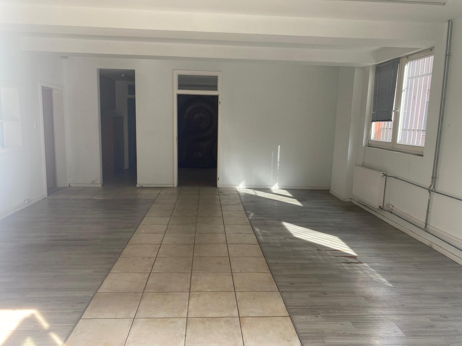 Ipari ingatlan-raktár-csarnok kiadó tulajdonostól – Budapest XXI.kerület